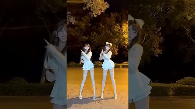 DANCE COVER #813 #douyin #dance #chinesedancer #chinesedance #dancergirl #shorts #dancechallenge