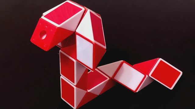 Кобра - змейка Рубика