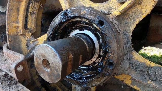 Ремонт бульдозера Т-170 встал в тупик.
