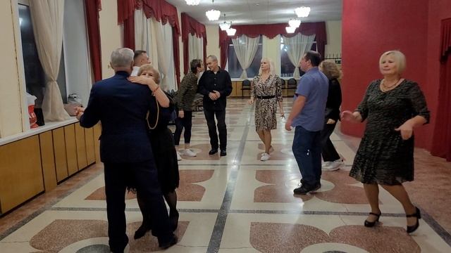 Бокал игристого вина... 09.11.24...