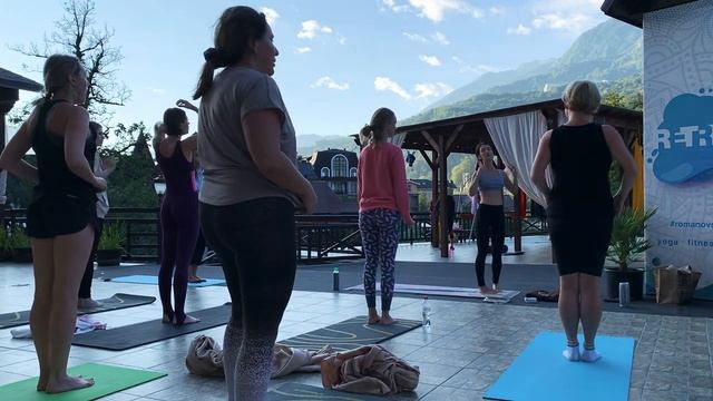 Yoga Class marina_yoga_tour