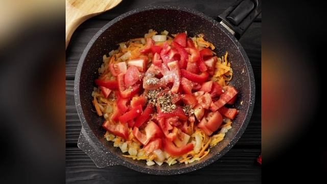 Русский 🇷🇺 суп 🍲 Вкуснейшие 😋 щи 🥣 из свежей капусты🥬 с мясом 🥩 на кости 🦴.mp4