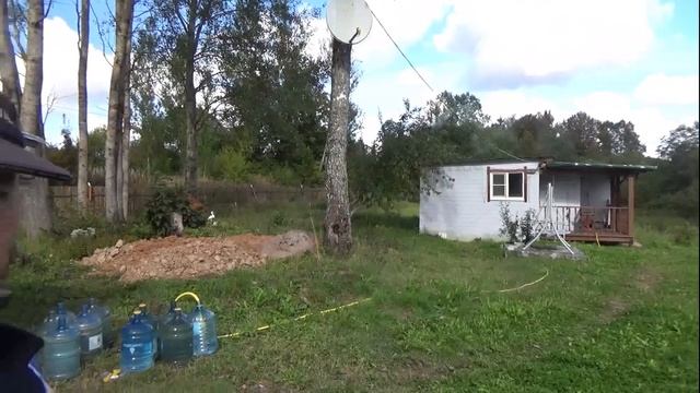 Есть скважина Но нет Воды - Еду за Водой - Свариваю Лестницу Соседу - Осень 2020