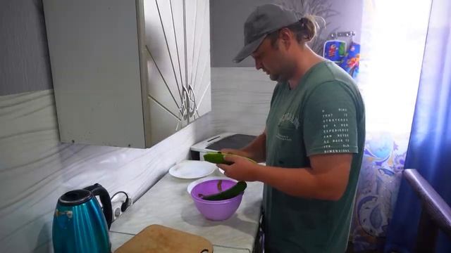 Купили продукты питания Сломалась мясорубка Шашлык из свинины по-деревенски ПОДВАЛ ИЛЬИЧА жизнь село