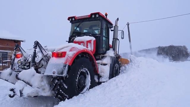 Гидроповоротный отвал на трактор КИРОВЕЦ К-525/424