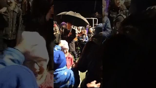 мне челикен вручал лично подарок