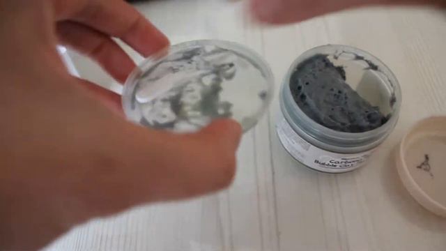 Распаковка Carbonated Bubble Clay Mask от компании Elizavecca Milky Piggy