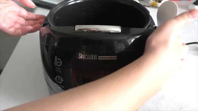 ОБАЛДЕННЫЕ ПАМПУШКИ С ЧЕСНОКОМ В УМНОЙ МУЛЬТИВАРКЕ REDMOND Skycooker M903S!