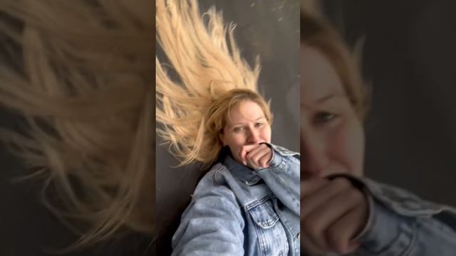 Для каждого смысл жизни свой, кто-то видит его в деньгах, а кто-то в счастье родных и близких💛