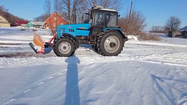 Чистка дорог бульдозерным отвалом на МТЗ-1221 3 2500 мм