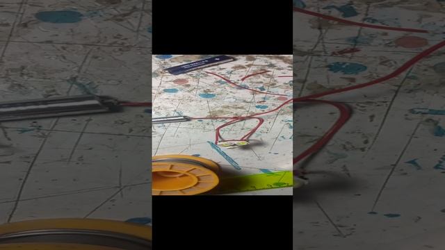 Делаю самодельный HARDWARE фонарик: припаивание батареек ААА
