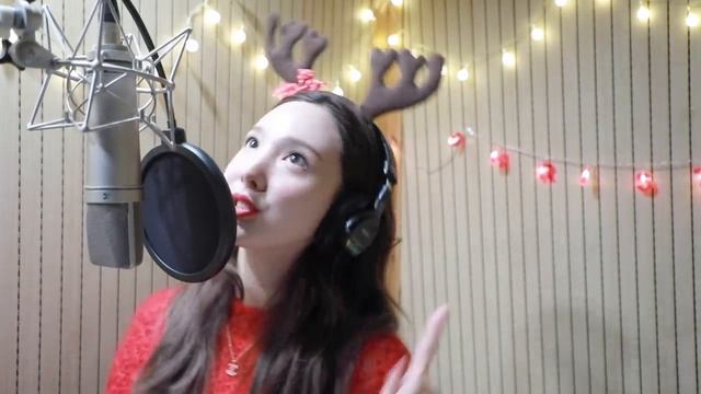 Nayeon - Santa Tell Me