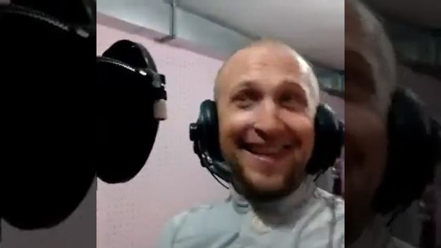 Я играю на балалайке. Это самый русский инструмент.