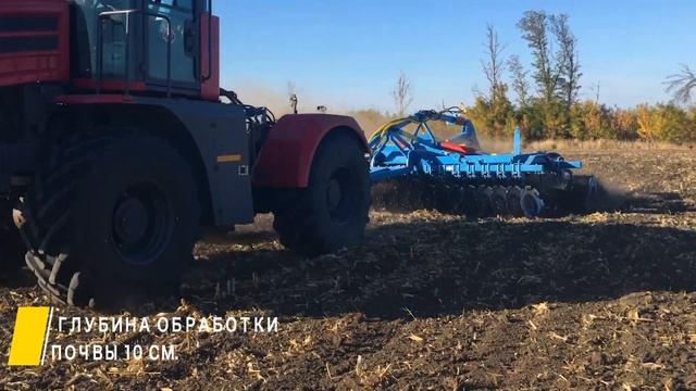 Слаженная работа! Кировцы готовят почву.