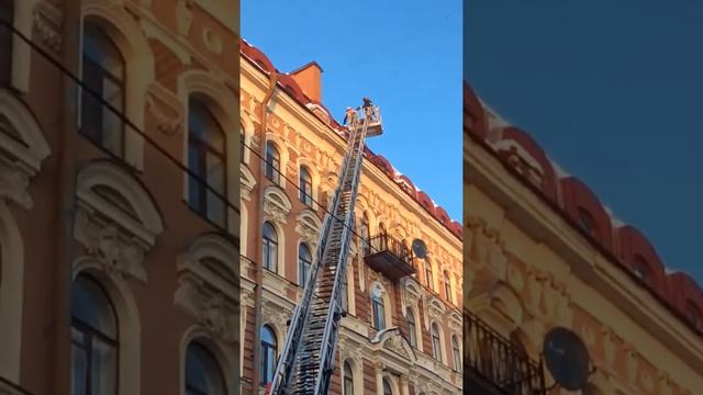 Сосульки в Санкт - Петербурге