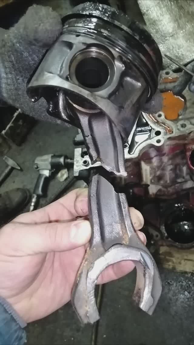 Кулак дружбы двойной удар Cummins ISF 2.8