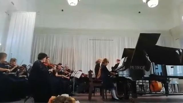 П. И. Чайковский "Вальс цветов" из балета "Щелкунчик"