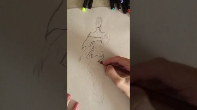 Быстрый фэшн скетч в крафтовом скетчбуке #drawing #art #fashionillustration #sketch