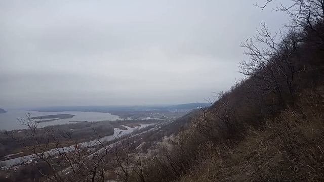 вид на поворот волги
