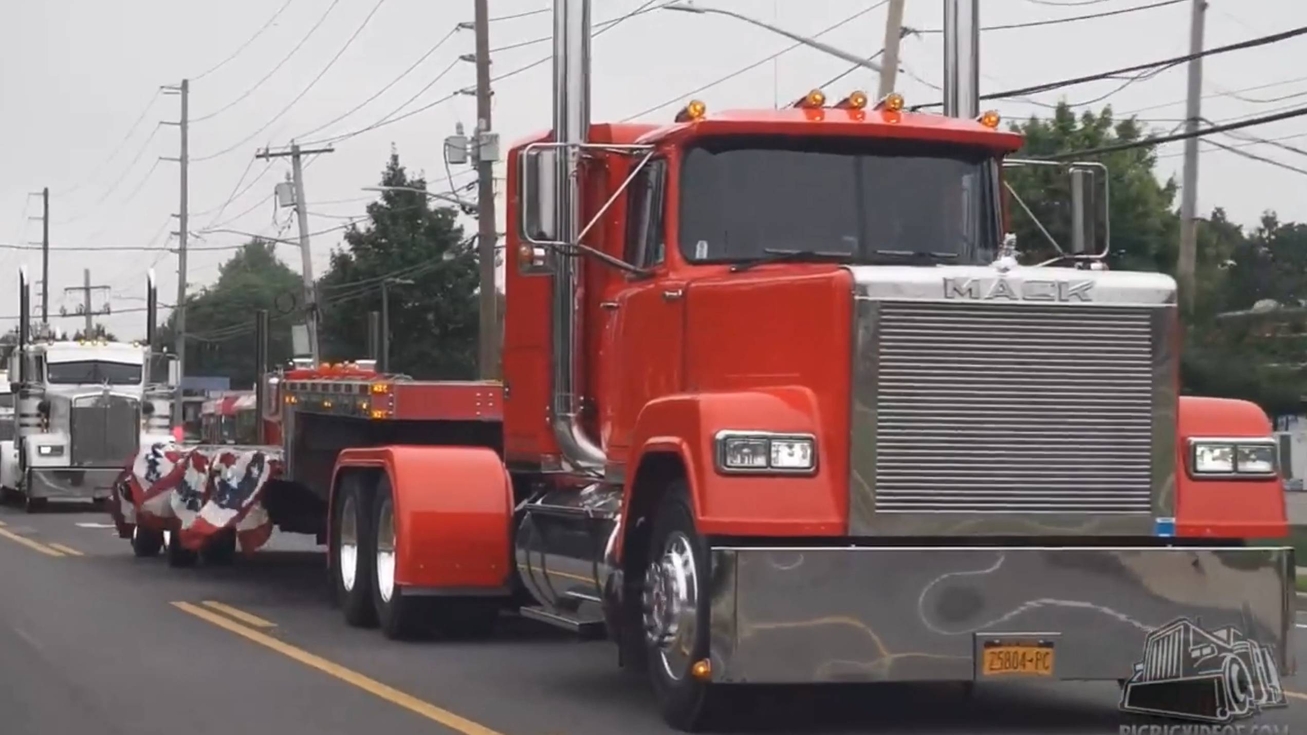Pink Floyd, truck convoy and road