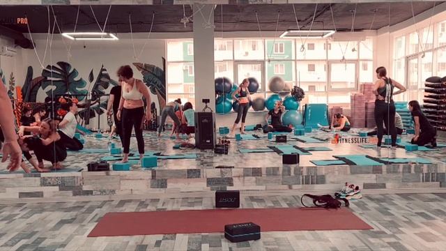 Stretching. 🤸♂️ Спина, грудные мышцы,  поперечная растяжка.
