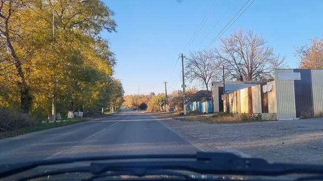 Красивая осень. Величественный храм!