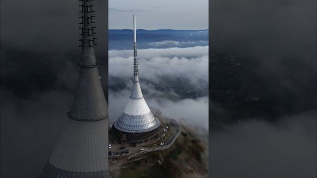 Осеннее утро на горе Ештед (Чехия) Czech Liberec Ještěd Shorts 4K Drone #shorts