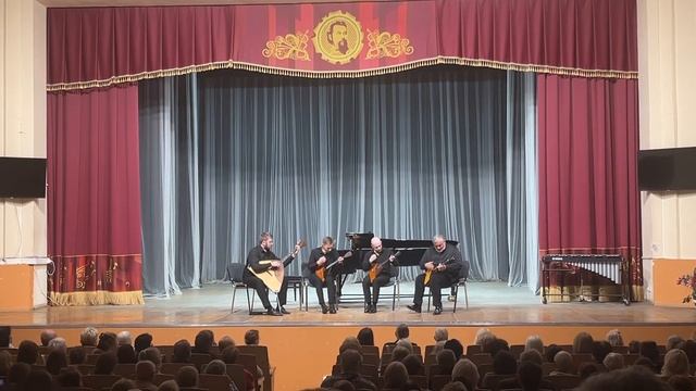 Петров - Мелодия из к/ф "Человек-амфибия" Квартет ЕКБ