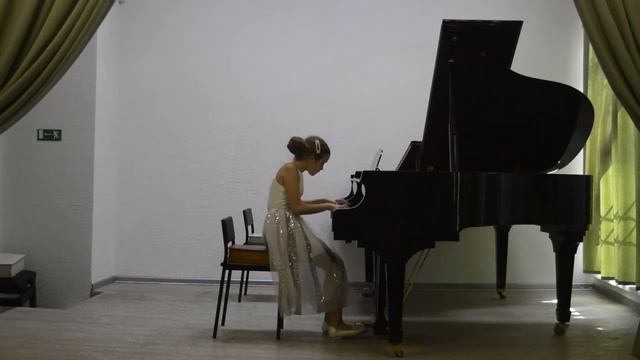 Бах Прелюдия и фуга I том фа диез мажор. Моцарт Соната си бемоль мажор 1я часть. Лист Юношеский этюд