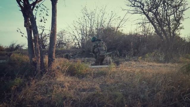 Кадры боевой работы военнослужащих штурмовых подразделений бригады морской пехоты