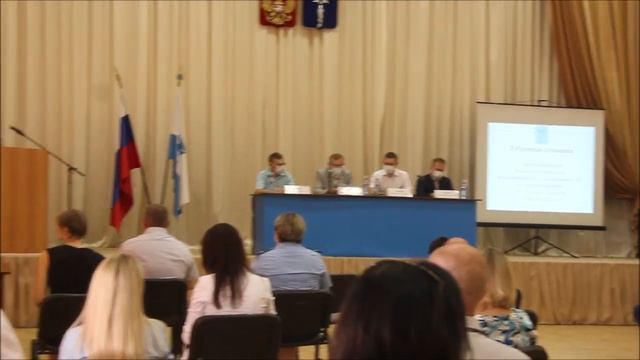 26 минут и 34 человека. На слушаниях поддержали присоединение к Саратову еще трех МО