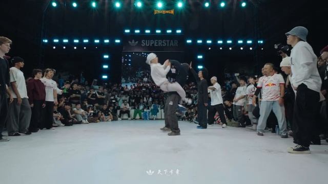 Hustle & Freeze 16 / 20th anniversary / Crew battle final / Flow XL vs Young Villiains