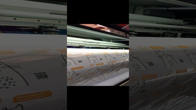 УФ-печать наклеек на прозрачной пленке, с белым цветом в Санкт-Петербурге