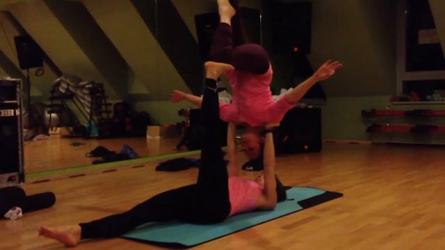 Acro Yoga Workshop Oxygen wellness