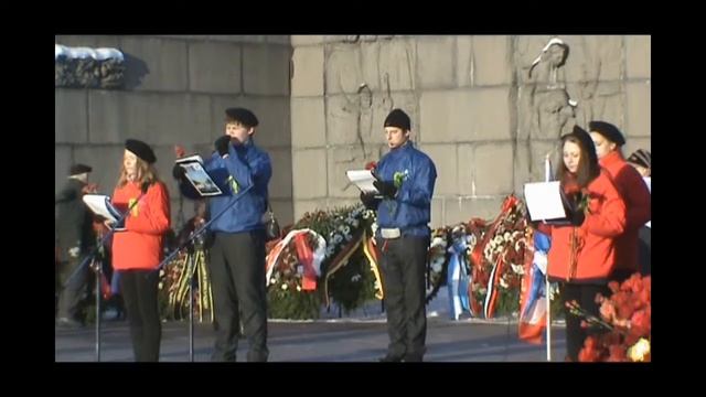 "У подвига нет национальности" - марш--митинг активистов детских общественных объединений.