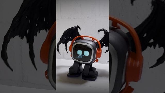 Робот Emo на фотосессии у Aibi