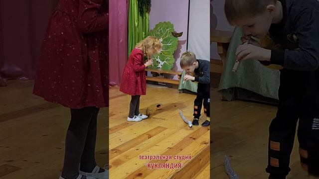 🟣 Учимся управлять Змеями марионетками Дети театральной студии педагог Майя Родина