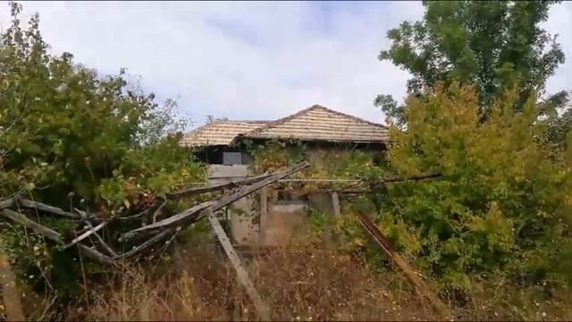 Стара каменна къща и спокойствие на село!
