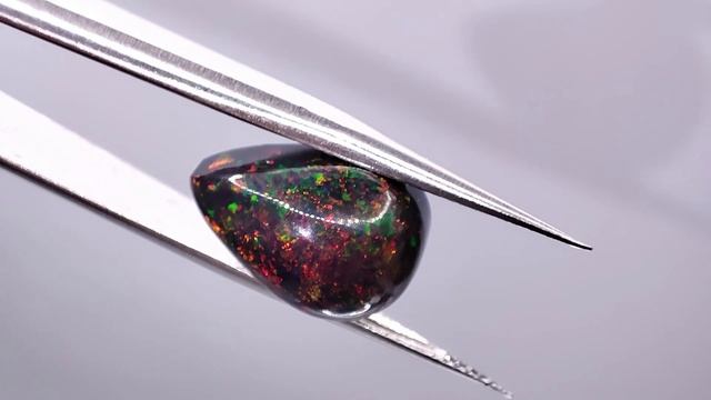 5.12 ct. Опал груша. Эфиопия