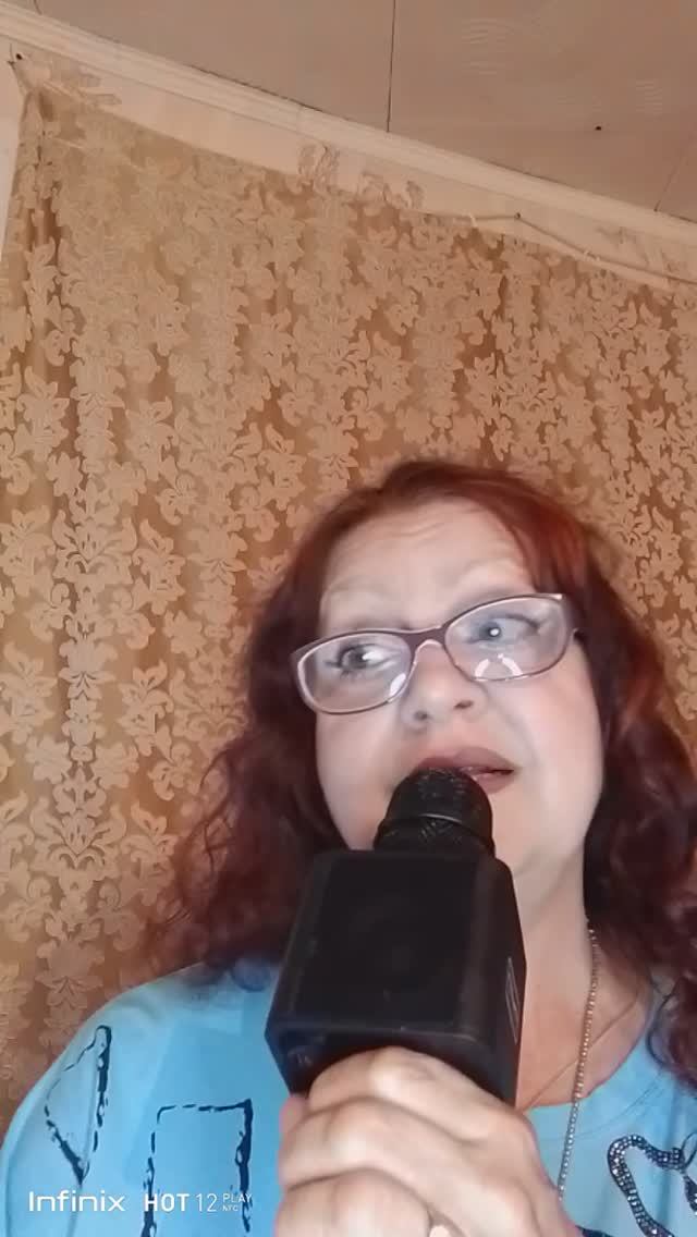 Коралловые бусы