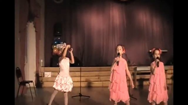 Выступление ансамбля "Овация"