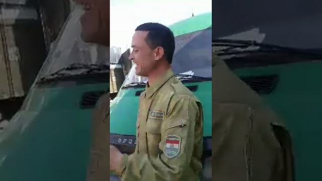 Худоро  шукр  гуе  ки яктона  бора  бор  кадм  а дило  адило