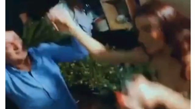 Arjani i Perputhen dhe Sindi pajtohen... (foto)