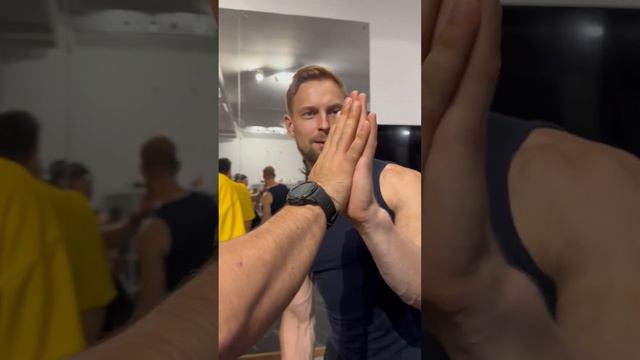 💪🏻Толян против @AniZoro и @armvlad Упражнения армрестлера!