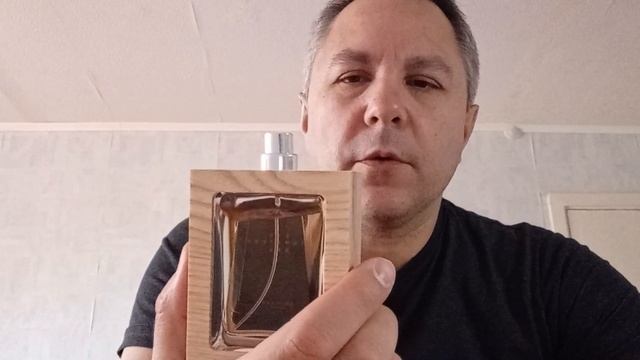 ASMR. РАССКАЖУ ВАМ О ПАРФЮМЕРИИ