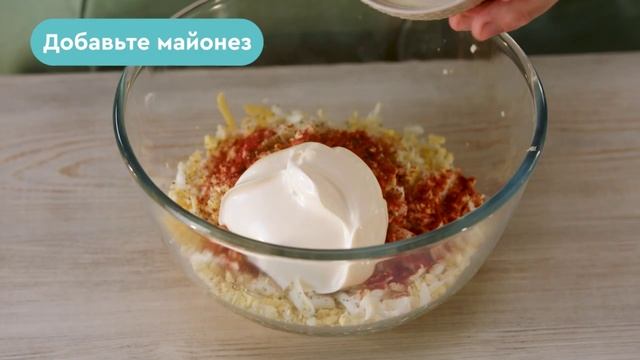 Рулетики из ветчины с сыром и чесноком