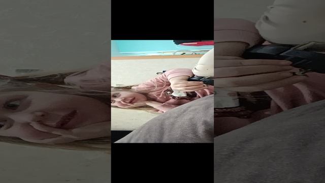 прошу у моей сестры чтобы она должна ответить правду.