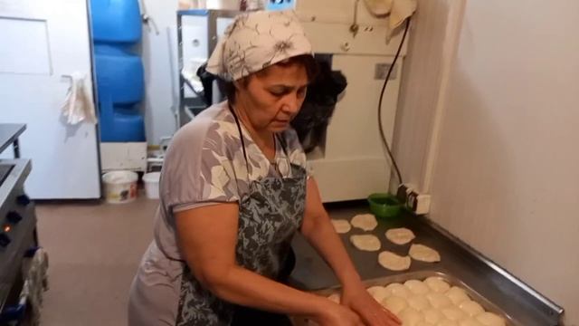 Первый Ресторанчик с нашими пчёлками-трудяшками на связи 🐝🥰 первое, второе, и еще первое и второе