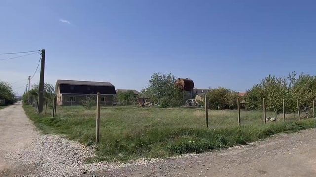 Продается участок 10 соток в Дубках снт Колос. Вода,свет есть. За  все  3 рублей!