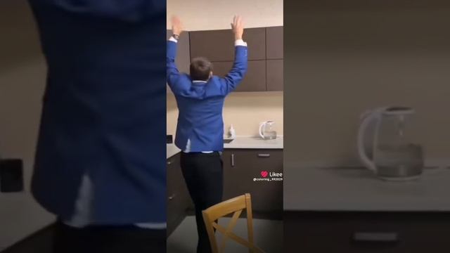 Like_7436758117842515442.mp4